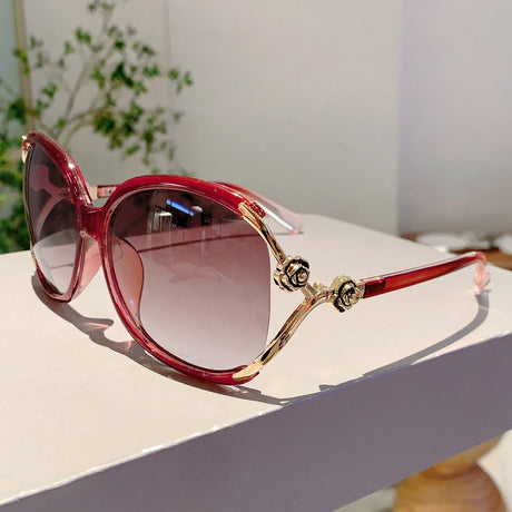 Red Stylish Flower Chain Design Sunglasses