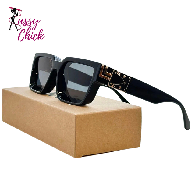 Trendy Vacation Luxury Retro Square Sunglass Sassy Chick Logo