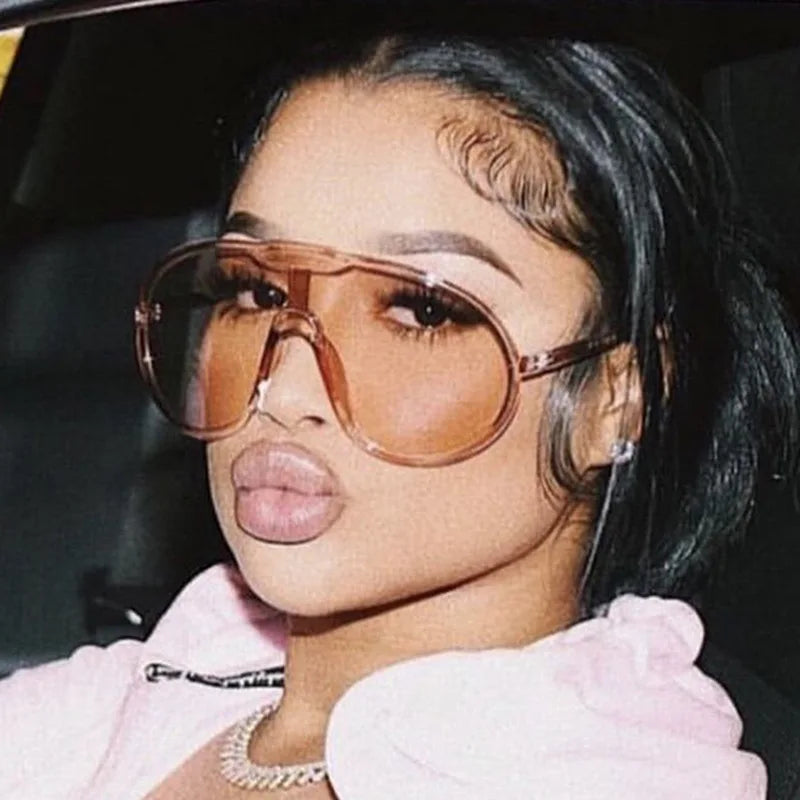 model using Vintage Brand Oversized Pilot Sunglasses