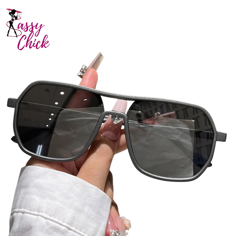 Vintage Double Bridge Irregular Rim Sunglasses Sassy Chick Logo
