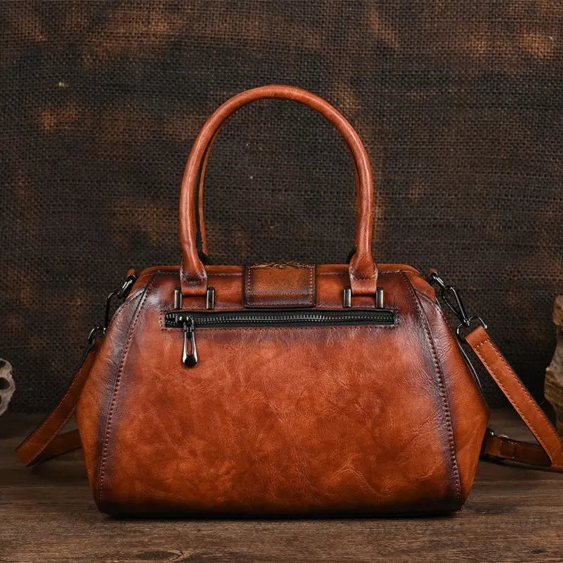 Back view of the handbag 