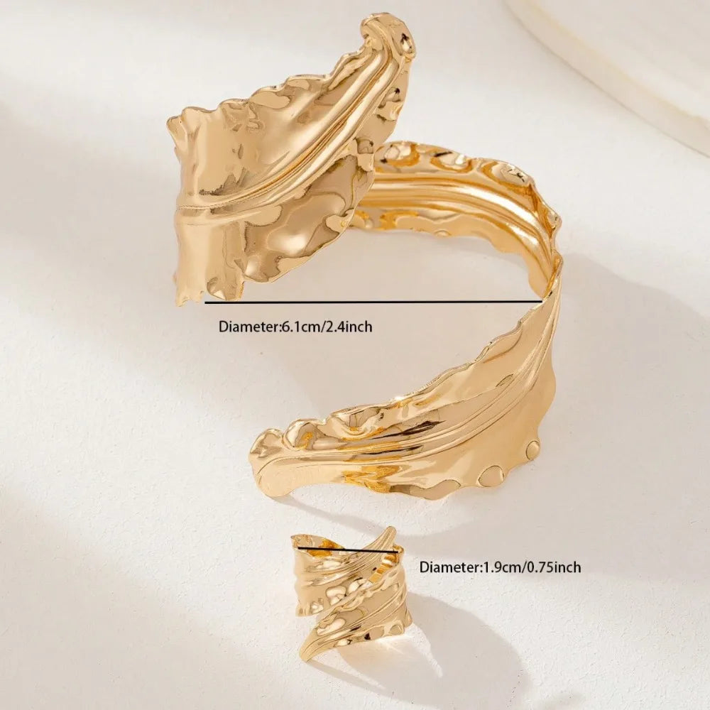 Size of Vintage Pleated Leaf Bracelet Spiral Girls Accessories