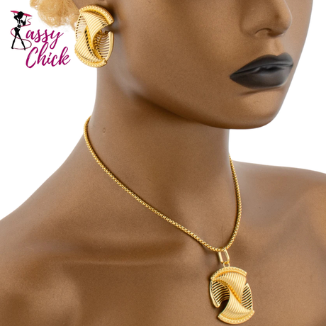Women Spiral Clip Gold Plated Jewelry Set Sassy Chick Logo