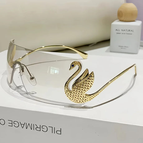 retro-inspired fashion sunglasses