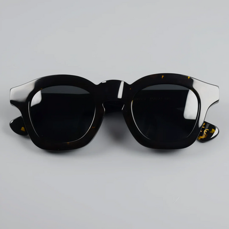 Retro square frame sunglasses with polarized UV400 lenses for men and women