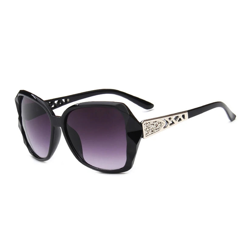 Round polarized sunglasses for women with UV protection