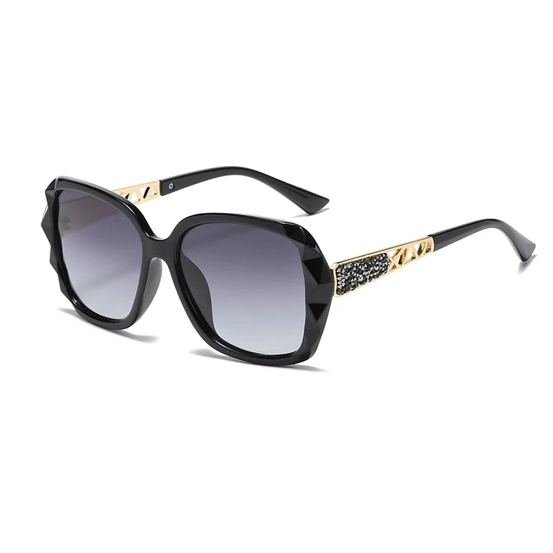 Round polarized sunglasses for women with UV protection