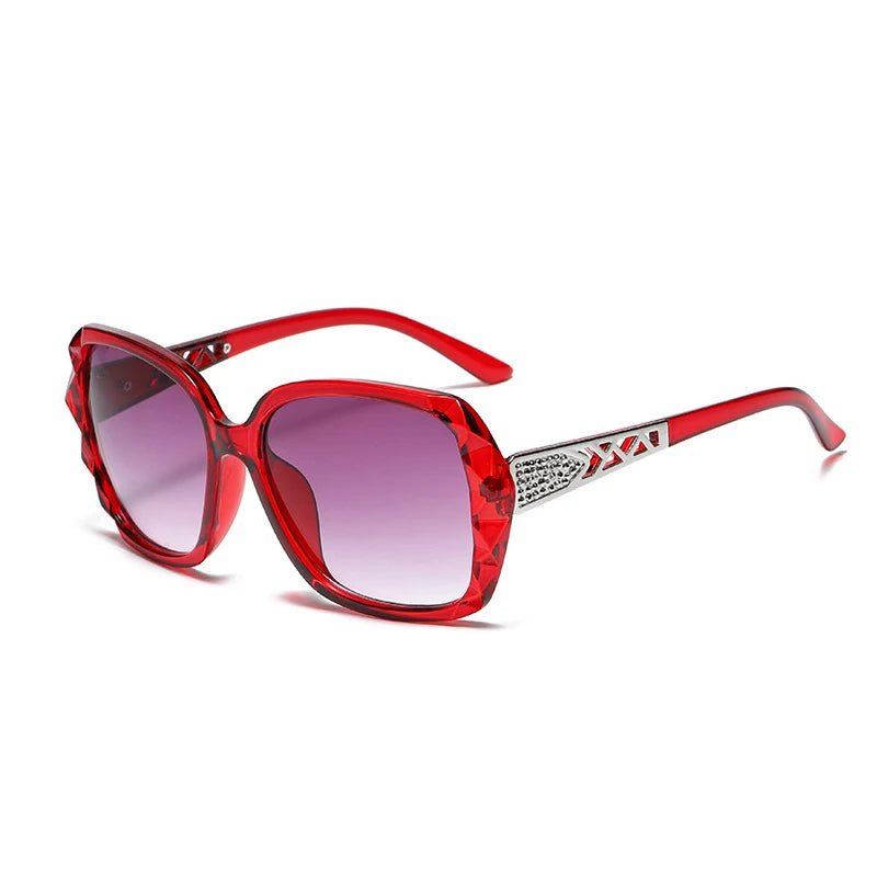 Round polarized sunglasses for women with UV protection