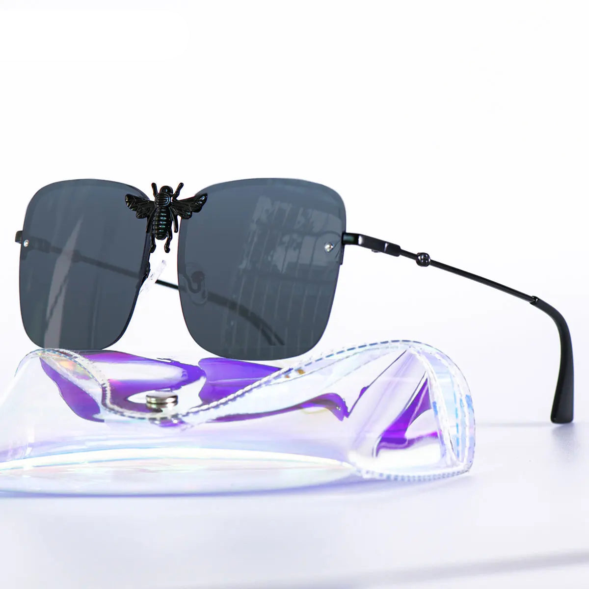 Square metal retro sunglasses with UV400 protection and luxury-inspired frame for women.