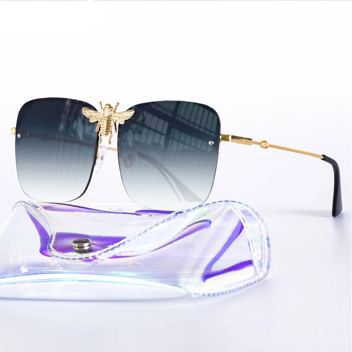 Square metal retro sunglasses with UV400 protection and luxury-inspired frame for women.