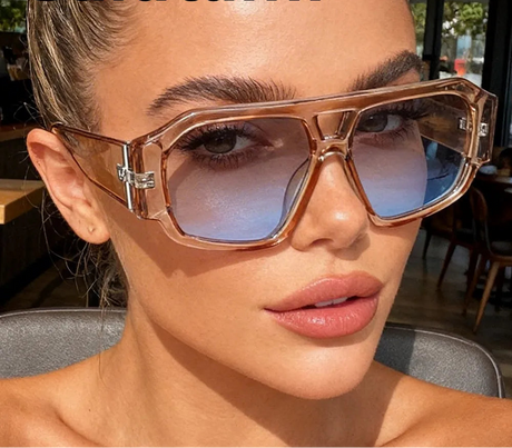 Women’s vintage square sunglasses with double beam frame, black gradient lens, and UV400 outdoor fashion eyewear.