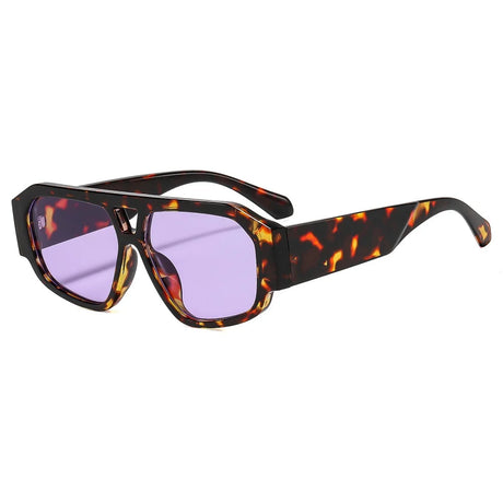 Women’s vintage square sunglasses with double beam frame, black gradient lens, and UV400 outdoor fashion eyewear.
