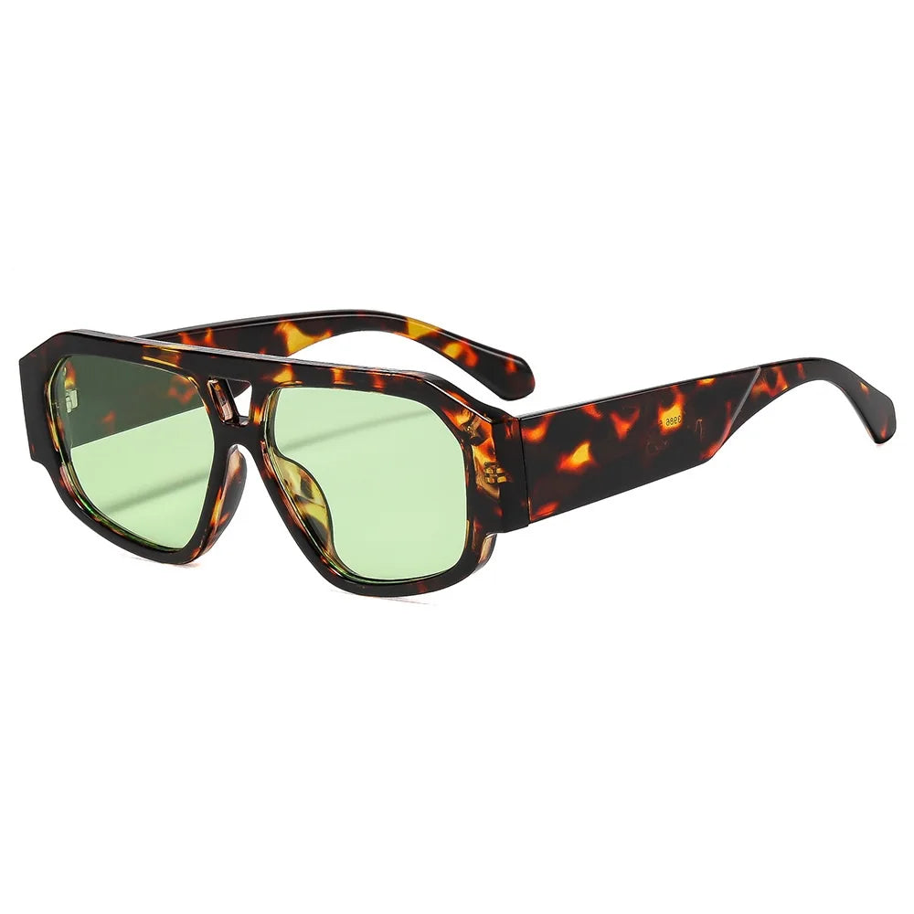 Women’s vintage square sunglasses with double beam frame, black gradient lens, and UV400 outdoor fashion eyewear.