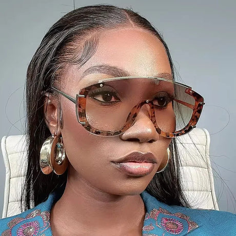 Stylish Gradient Sunglasses for Women & Men – Futuristic Outdoor Eyewear