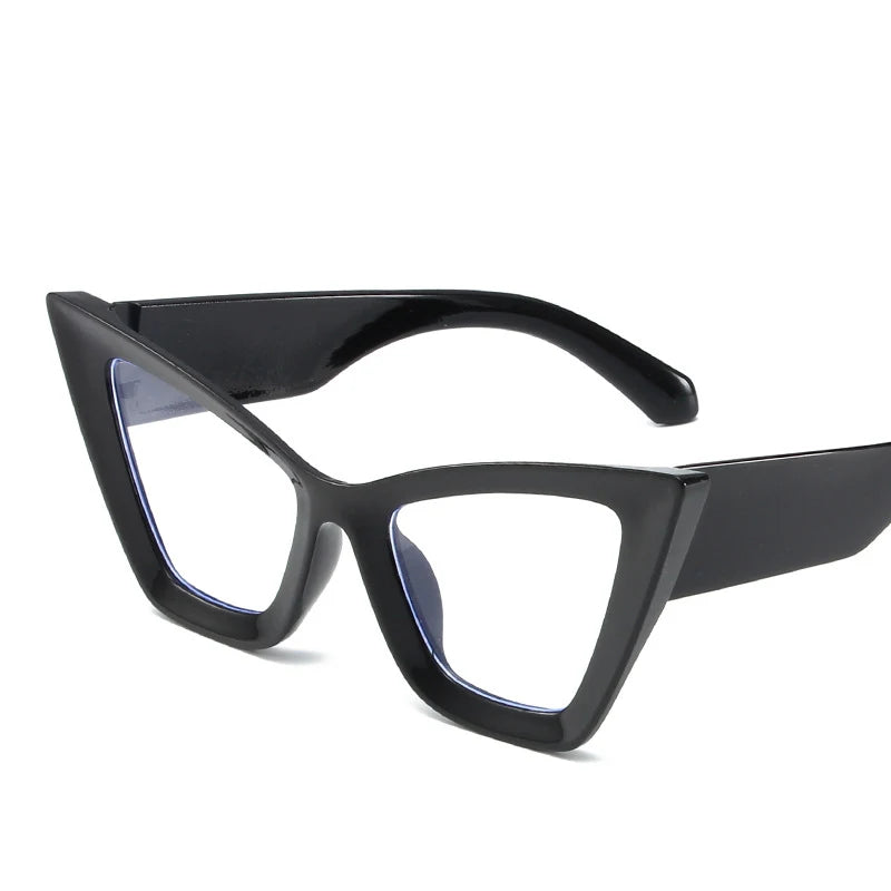 Vintage cat-eye sunglasses with square frame design for women, retro fashion eyewear for outdoor and everyday style.