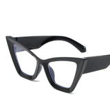 Vintage cat-eye sunglasses with square frame design for women, retro fashion eyewear for outdoor and everyday style.