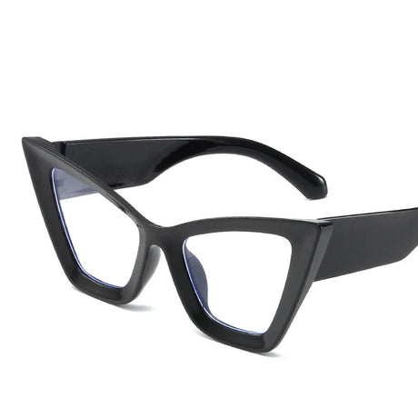 Vintage cat-eye sunglasses with square frame design for women, retro fashion eyewear for outdoor and everyday style.