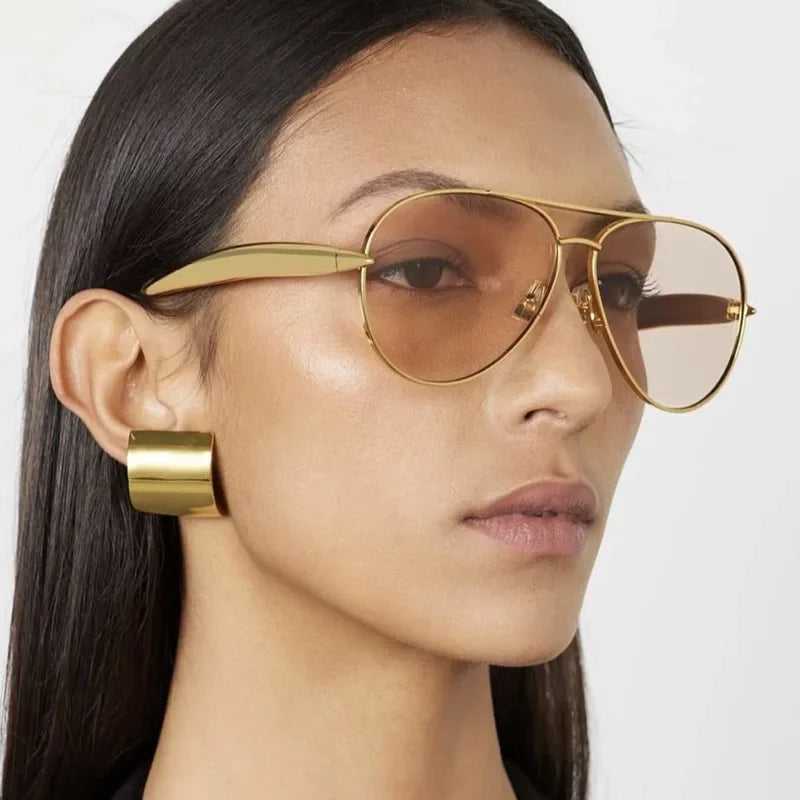 Vintage metal pilot sunglasses with UV400 lenses for men and women