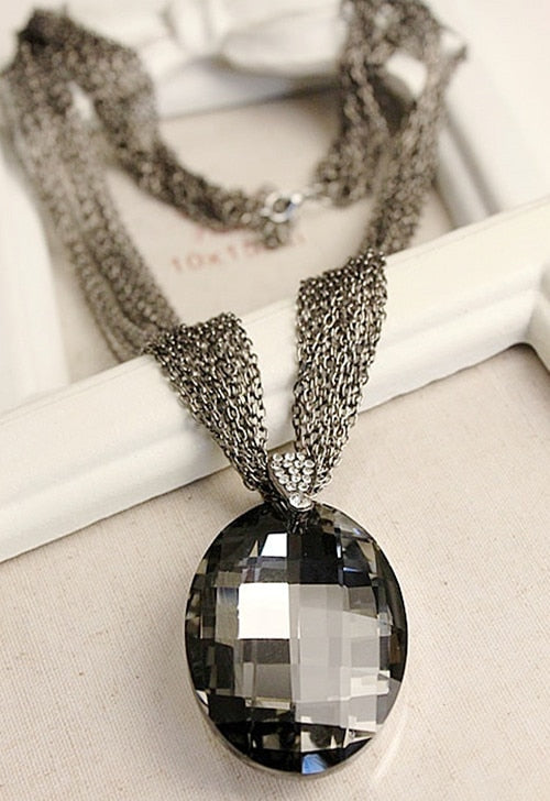 Vintage Oval Glass Crystal Pendant Necklace