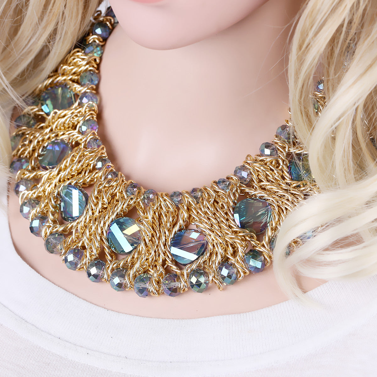 Design Women Crystal Necklace