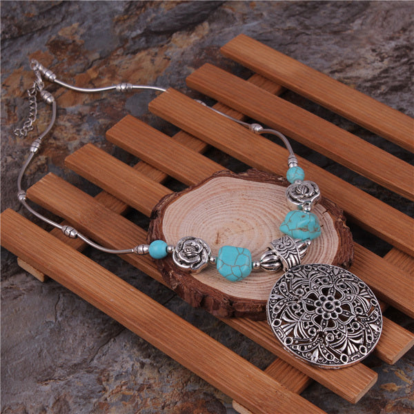 circle Silver Carved Necklaces
